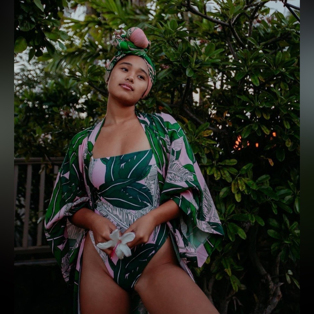 Lexbreezy Hawaii ๐บ Hanalei Reversible One Piece Swimsuit NWT - Picture 1 of 9